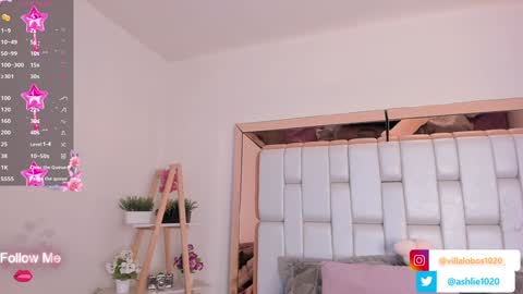 Mia Villalobos online show from 01/08/25, 06:52