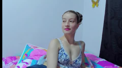 Snapshot of miavolkova_ chatting on 02/26/26, 11:37 Chloe online show from 02/26/26, 11:37