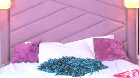 MiaWeiss online show from 04/16/26, 10:12