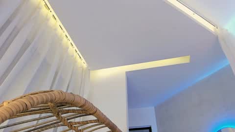 Mia online show from 02/04/25, 03:33