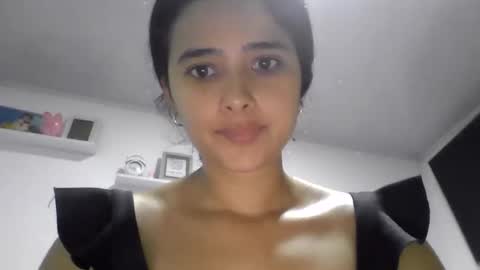 micaelamoreno18 online show from 05/29/26, 05:00