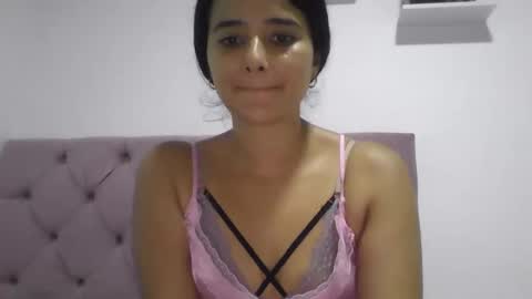 micaelamoreno18 online show from 05/30/26, 05:15