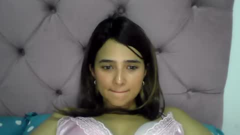 micaelamoreno18 online show from 07/25/26, 04:54