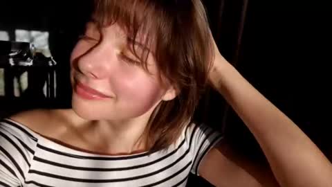 Luna online show from 09/30/25, 01:49