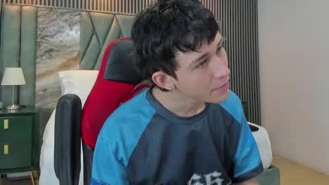 Snapshot of michaeel_blue chatting on 09/12/25, 02:39 Michael online show from 09/12/25, 02:39