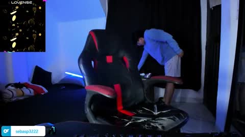 michael independent model  online show from 01/04/25, 11:27