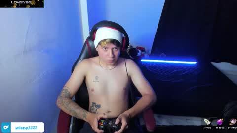 michael independent model  online show from 10/18/25, 01:08