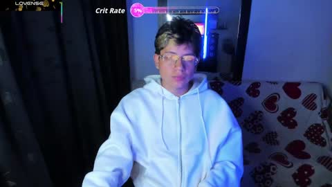 michael independent model  online show from 04/16/26, 10:45