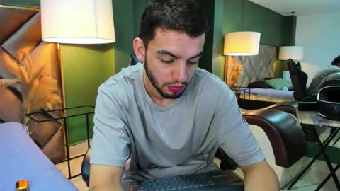 Michael Stevens online show from 09/21/25, 07:59