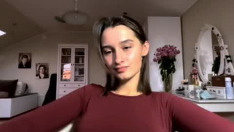 Snapshot of michael_pors chatting on 10/15/25, 02:17 Emily online show from 10/15/25, 02:17