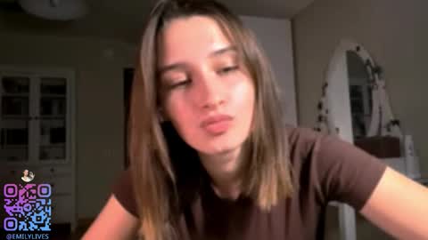 Snapshot of michael_pors chatting on 11/15/25, 03:52 Emily online show from 11/15/25, 03:52