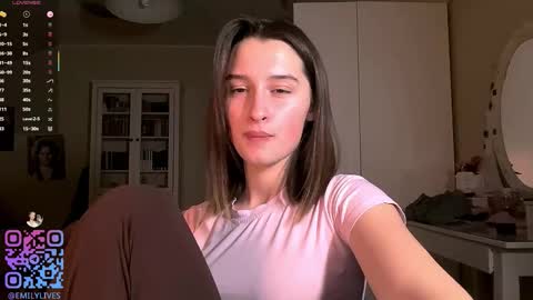 Snapshot of michael_pors chatting on 12/05/25, 02:14 Emily online show from 12/05/25, 02:14