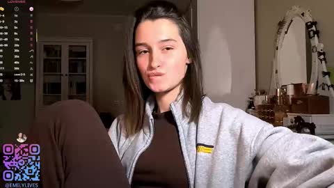 Snapshot of michael_pors chatting on 01/07/26, 02:41 Emily online show from 01/07/26, 02:41