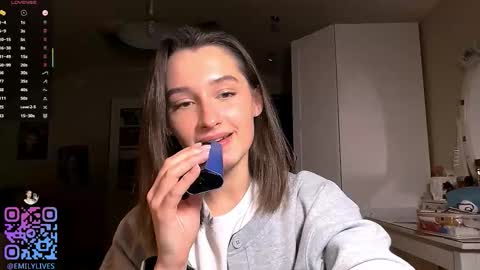 Snapshot of michael_pors chatting on 01/15/26, 03:05 Emily online show from 01/15/26, 03:05