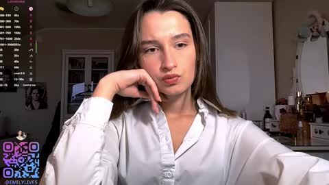 Snapshot of michael_pors chatting on 02/01/26, 02:15 Emily online show from 02/01/26, 02:15