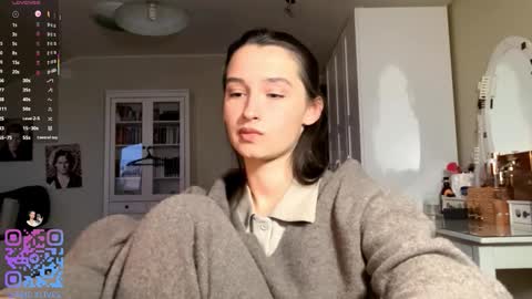 Snapshot of michael_pors chatting on 02/05/26, 02:33 Emily online show from 02/05/26, 02:33