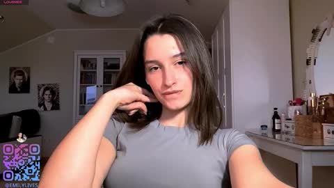 Snapshot of michael_pors chatting on 02/08/26, 02:09 Emily online show from 02/08/26, 02:09