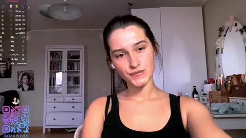 Snapshot of michael_pors chatting on 02/09/26, 02:21 Emily online show from 02/09/26, 02:21