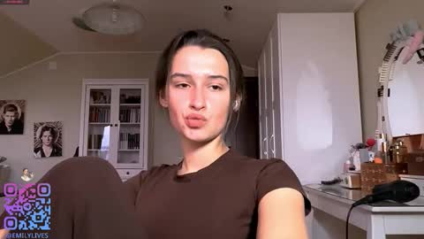 Snapshot of michael_pors chatting on 02/15/26, 02:14 Emily online show from 02/15/26, 02:14