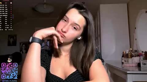 Snapshot of michael_pors chatting on 02/19/26, 02:13 Emily online show from 02/19/26, 02:13