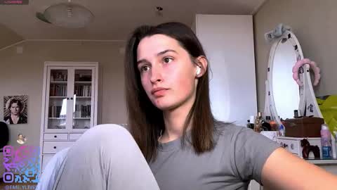 Snapshot of michael_pors chatting on 02/22/26, 02:04 Emily online show from 02/22/26, 02:04