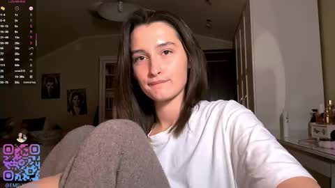 Snapshot of michael_pors chatting on 02/27/26, 06:19 Emily online show from 02/27/26, 06:19