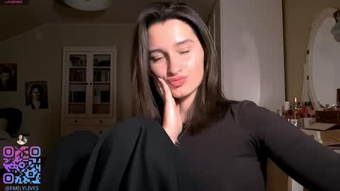 Snapshot of michael_pors chatting on 03/23/26, 04:11 Emily online show from 03/23/26, 04:11