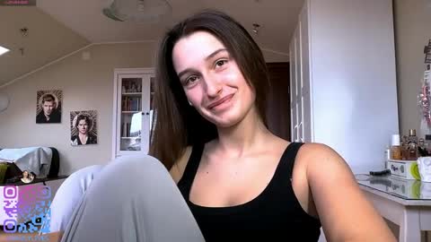 Snapshot of michael_pors chatting on 04/01/26, 02:14 Emily online show from 04/01/26, 02:14