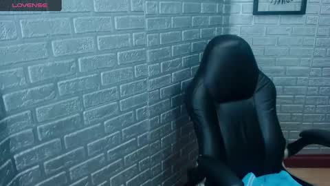 Snapshot of michael_twuis chatting on 10/06/25, 06:38 I AM MICHAEL online show from 10/06/25, 06:38