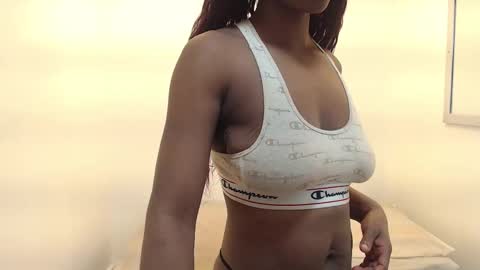 Snapshot of michaela_cox chatting on 02/13/25, 06:38 Michaela online show from 02/13/25, 06:38