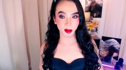 michaelagoddess online show from 12/17/25, 05:52