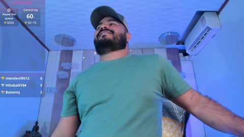 Snapshot of michaelbear_ chatting on 01/07/25, 06:24 Michael online show from 01/07/25, 06:24