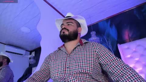 Snapshot of michaelbear_ chatting on 01/22/25, 12:17 Michael online show from 01/22/25, 12:17