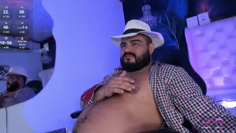 Snapshot of michaelbear_ chatting on 02/05/25, 03:31 Michael online show from 02/05/25, 03:31