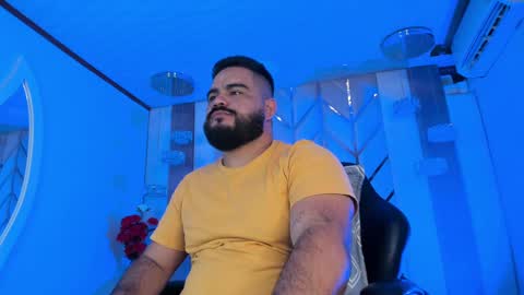 Snapshot of michaelbear_ chatting on 02/25/25, 01:28 Michael online show from 02/25/25, 01:28