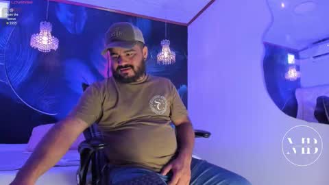 Snapshot of michaelbear_ chatting on 10/16/25, 01:56 Michael online show from 10/16/25, 01:56