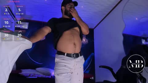 Snapshot of michaelbear_ chatting on 11/05/25, 02:06 Michael online show from 11/05/25, 02:06