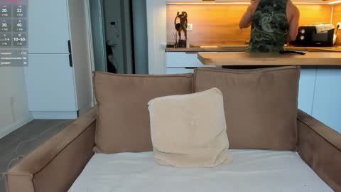 michaelbradley_for_u online show from 12/03/24, 07:10