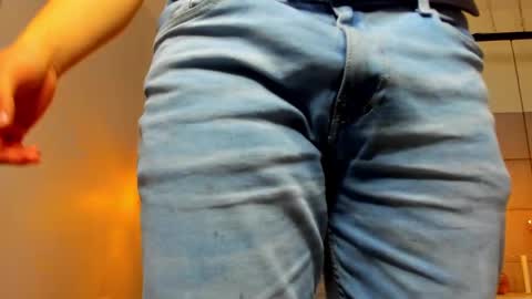 MichaelConnor  online show from 01/07/25, 12:09