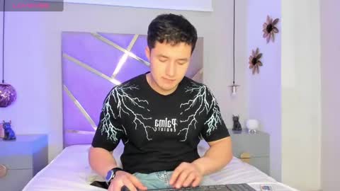 MichaelConnor  online show from 02/04/25, 12:22