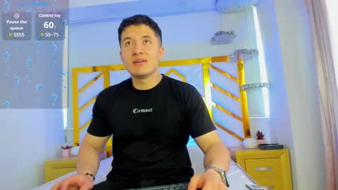 MichaelConnor  online show from 02/12/25, 01:37