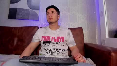 MichaelConnor  online show from 02/19/25, 11:49