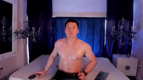 MichaelConnor  online show from 03/07/25, 02:56