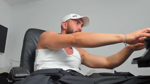 Snapshot of michaelevansx chatting on 12/30/24, 08:47 MichaelEvansx online show from 12/30/24, 08:47