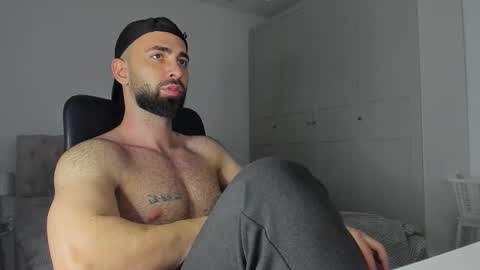 MichaelEvansx online show from 02/14/26, 01:46