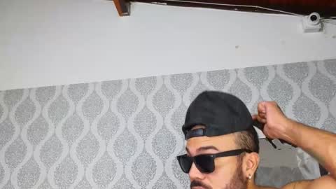 Snapshot of michaell_twink chatting on 02/11/25, 07:54 Michaell online show from 02/11/25, 07:54