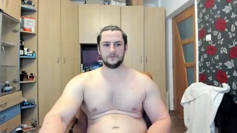 Snapshot of michaelragnar90 chatting on 06/18/26, 12:20 michaelragnar90 online show from 06/18/26, 12:20