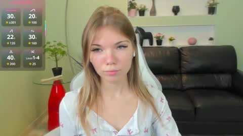 michafox online show from 02/15/26, 10:36