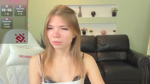 michafox online show from 02/18/26, 11:50