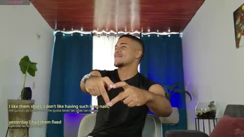 Snapshot of michel_g22 chatting on 10/18/25, 02:18 michel g22 online show from 10/18/25, 02:18